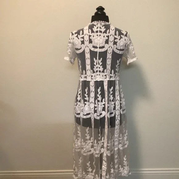 East 1946 Women’s small floral boho crochet short sleeves swimsuit /cover up - Picture 4 of 8